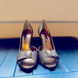 Old Hollywood vibes. Sparkly heels